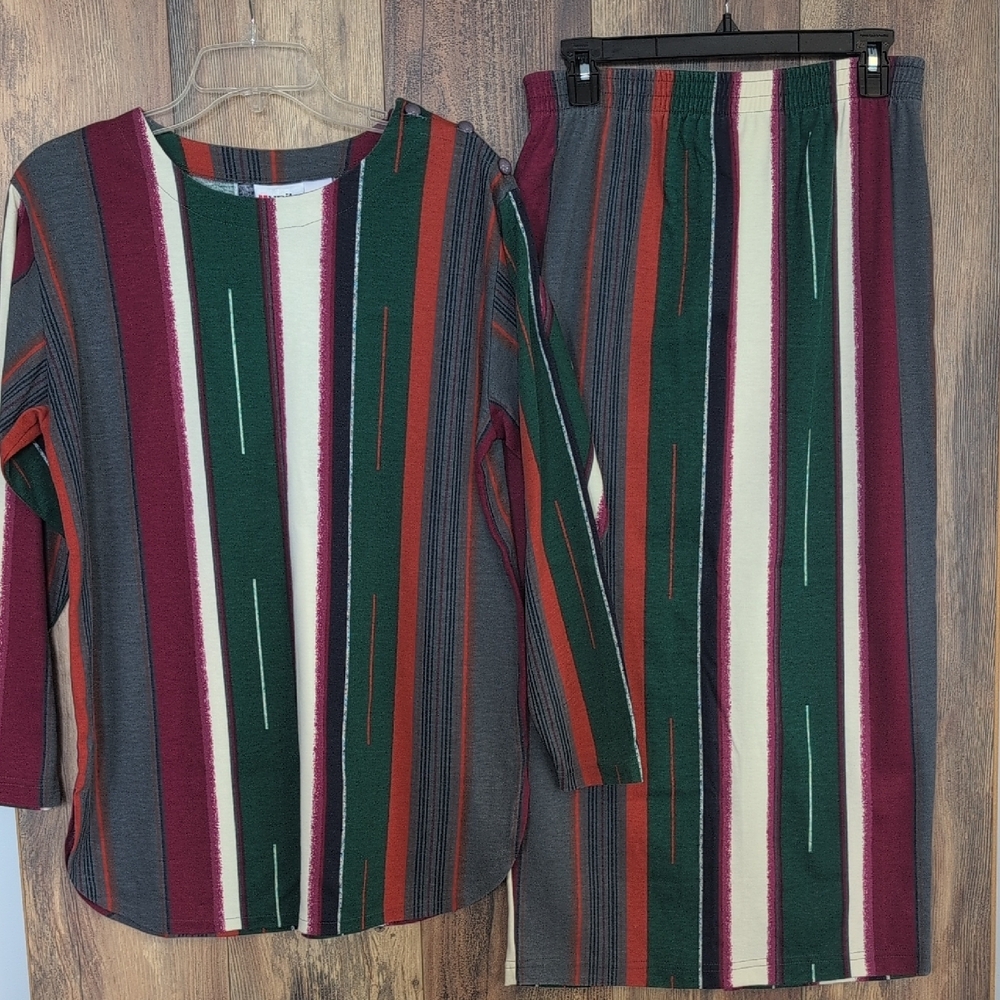 Units Women's 2 Piece Matching Top & Maxi Pencil Skirt Small                C445